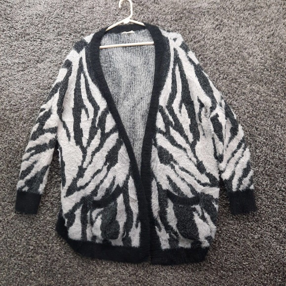 Easel Open Cardigan Sweater Women Medium Black Zebra Shaggy Slouchy Outerwear - Picture 1 of 9